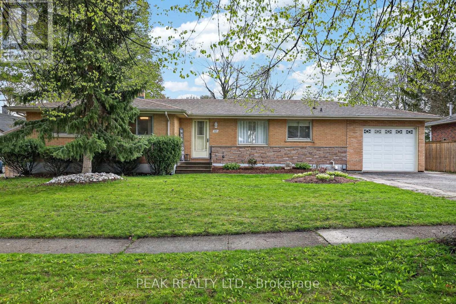 269 ROBINSON STREET, Woodstock (Woodstock - South)