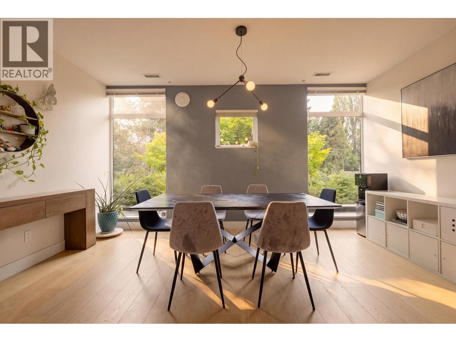 2975 WALL STREET, Vancouver