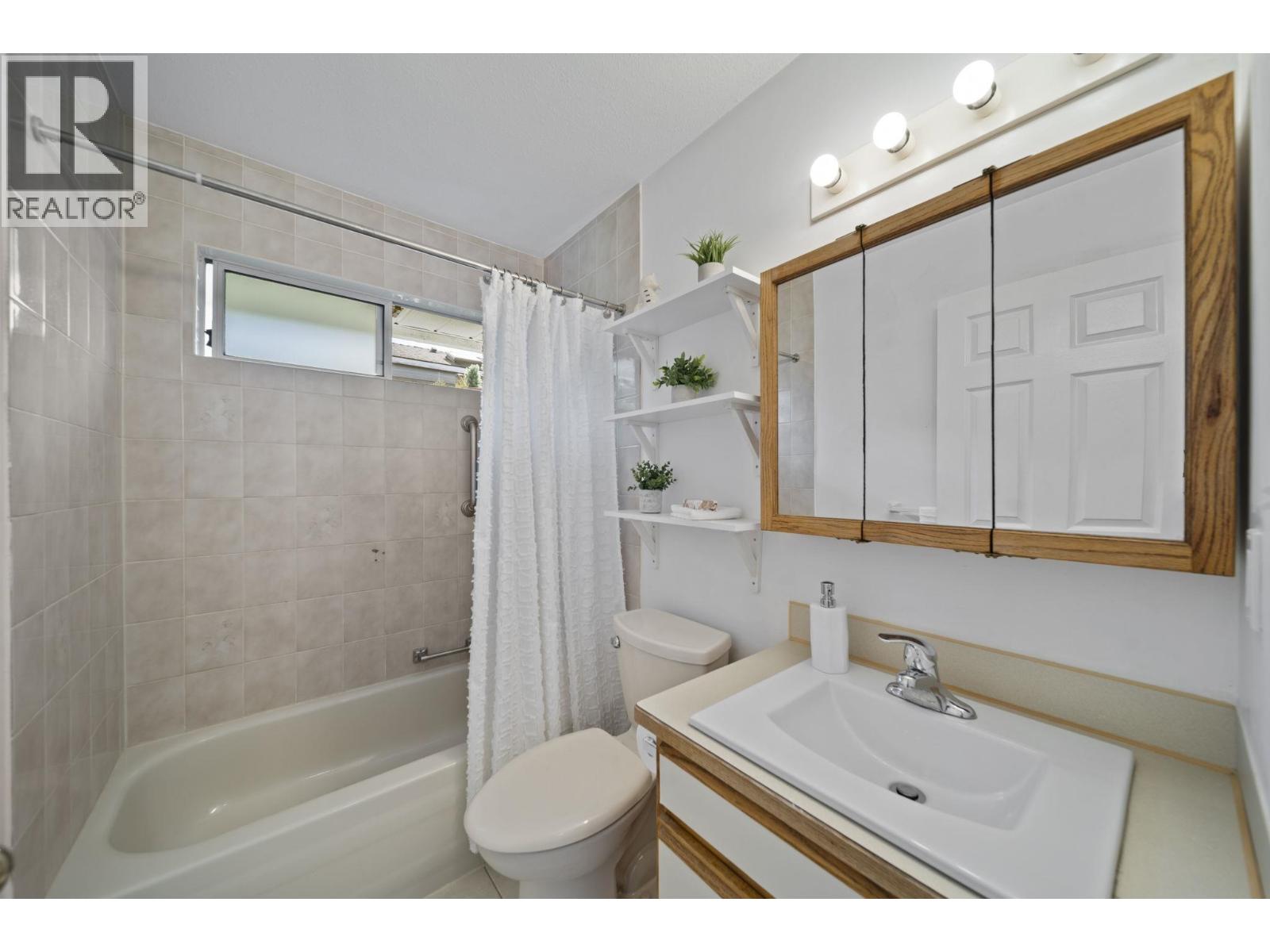 224 Fourth Avenue, New Westminster, British Columbia  V3L 1N7 - Photo 16 - R3143655