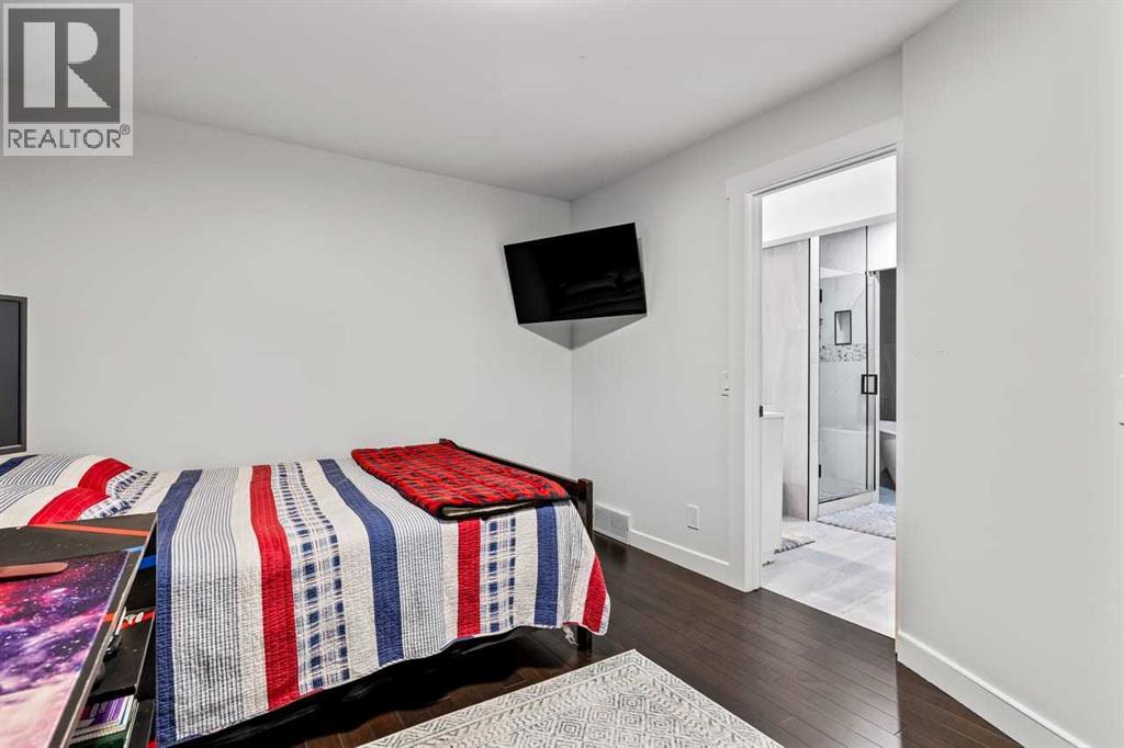 33 Douglasview Park SE, Calgary, Alberta  T2Z 2R9 - Photo 30 - A2326256