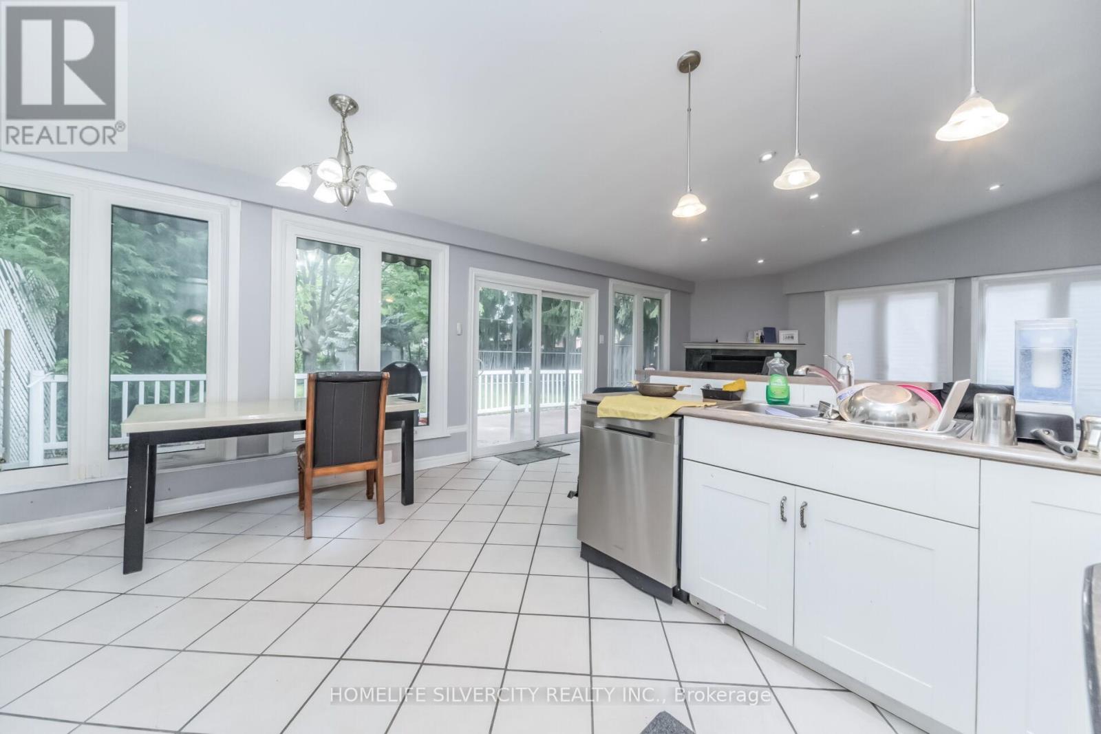62 Rosedale Avenue W, Brampton, Ontario  L6X 1K1 - Photo 37 - W13535342
