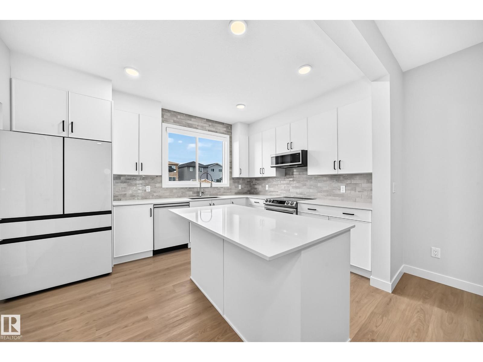 2332 159 St SW, Edmonton, Alberta  T6W 5K5 - Photo 3 - E4473417