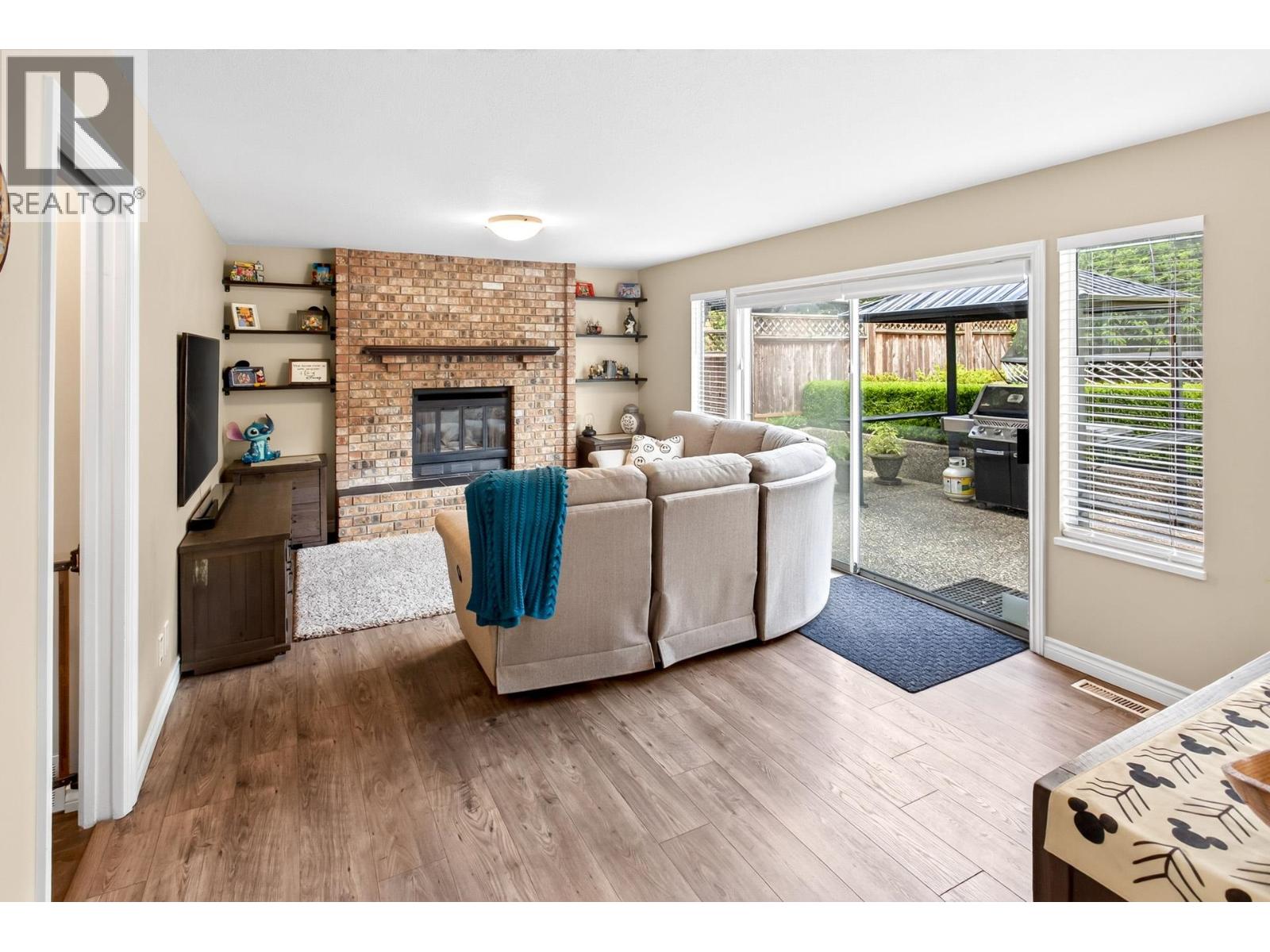 2383 Colonial Drive, Port Coquitlam, British Columbia  V3C 5J6 - Photo 15 - R3143158