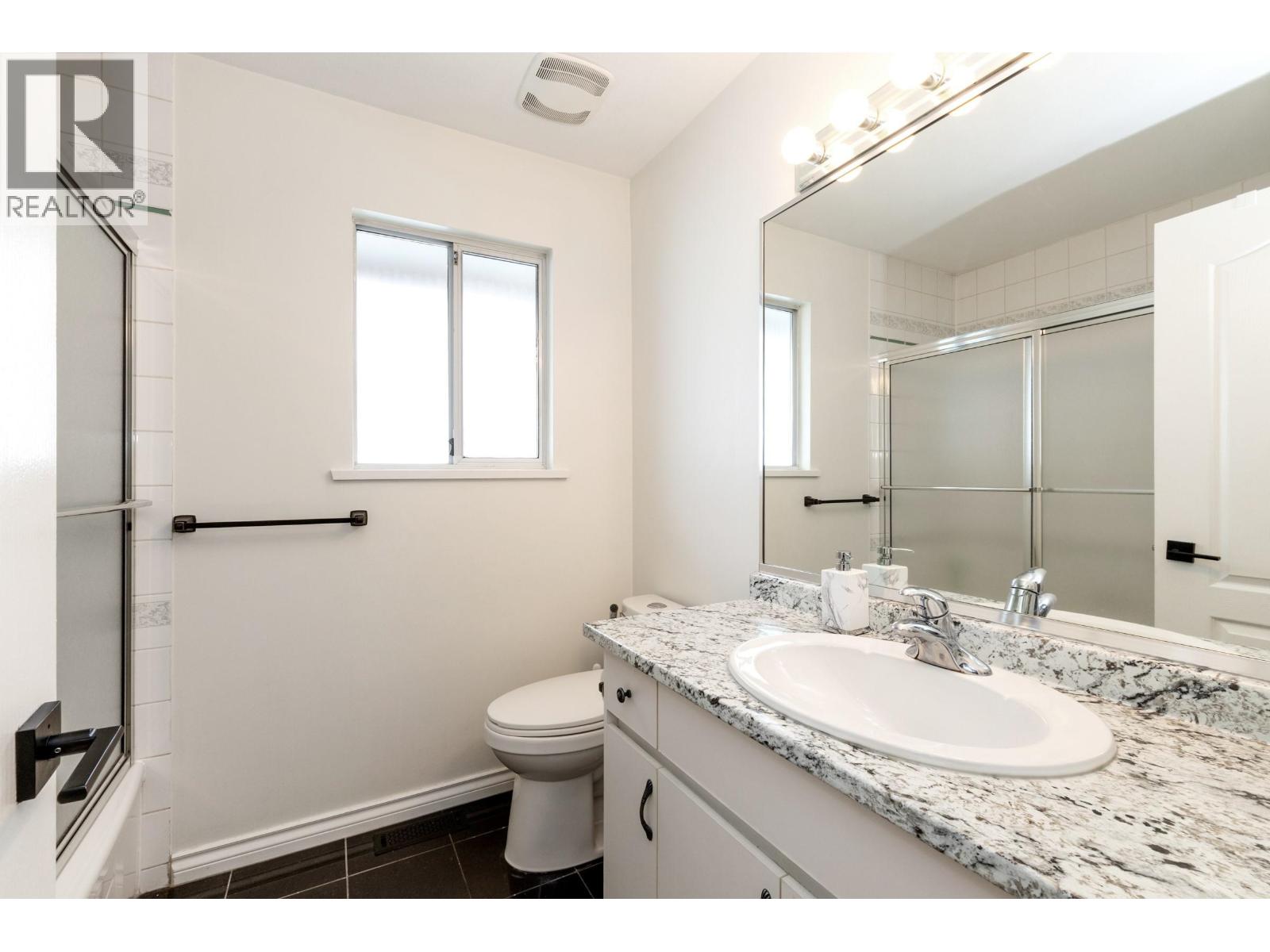 2635 Panorama Drive, Coquitlam, British Columbia  V3E 2W1 - Photo 18 - R3143421