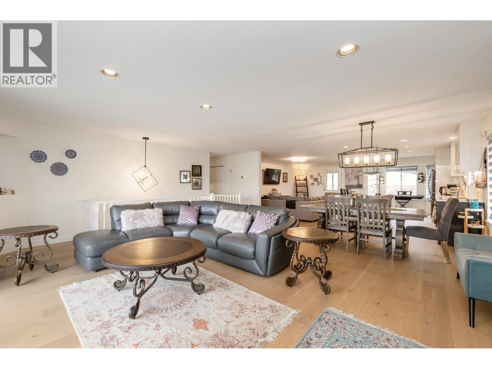 2635 Panorama Drive, Coquitlam, British Columbia  V3E 2W1 - Photo 5 - R3143421