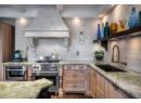 1128 Sunset Drive Unit# 1702, Kelowna, BC V1Y 9W7