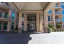 1128 Sunset Drive Unit# 1702, Kelowna, BC V1Y 9W7