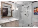 1128 Sunset Drive Unit# 1702, Kelowna, BC V1Y 9W7