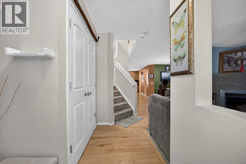 491 Copperpond Boulevard SE, Calgary, Alberta  T2Z 0Z5 - Photo 4 - A2326042