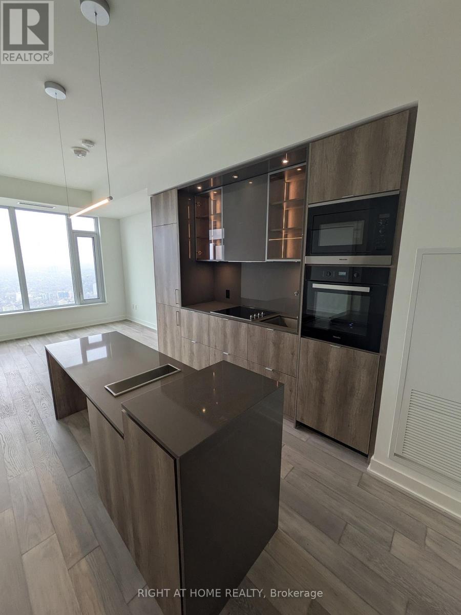 5601 - 11 Yorkville Avenue, Toronto, Ontario  M4W 0B7 - Photo 2 - C13535436