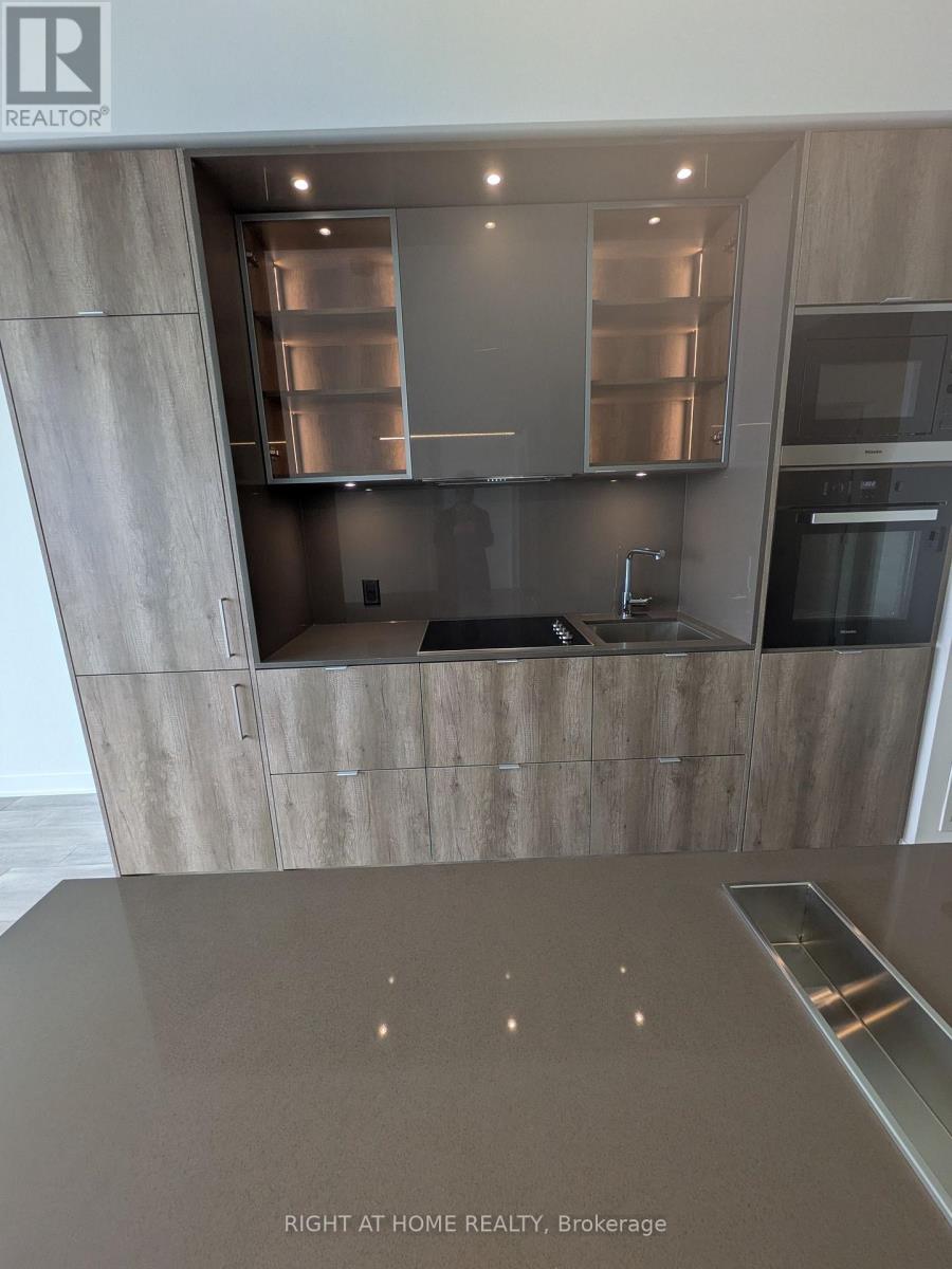 5601 - 11 Yorkville Avenue, Toronto, Ontario  M4W 0B7 - Photo 5 - C13535436