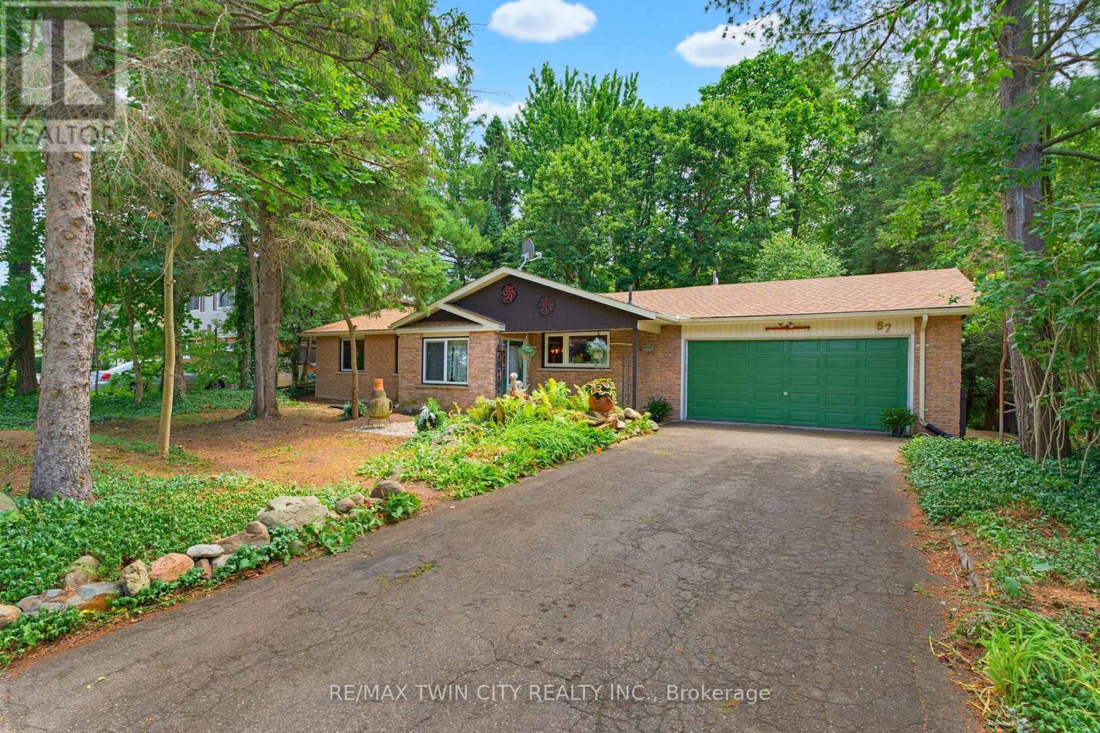 67 WATER STREET, North Dumfries, Ontario