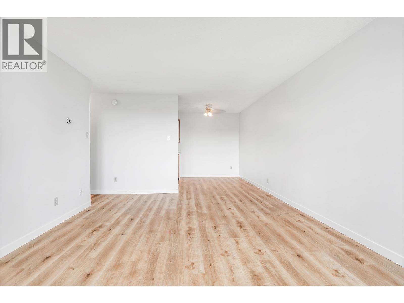 1201 4160 Sardis Street, Burnaby, British Columbia  V5H 1K2 - Photo 4 - R3143650