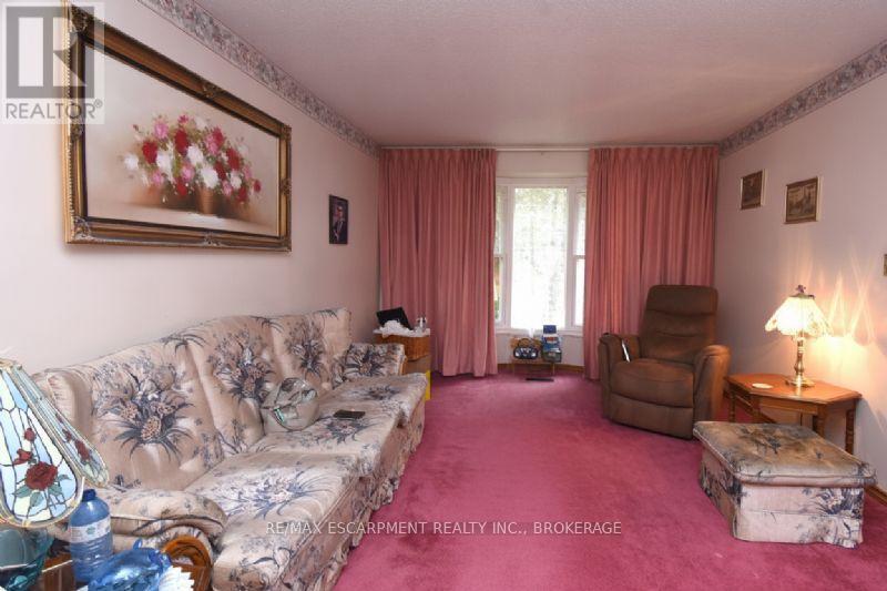 6 Viscount Road, Brantford, Ontario  N3P 1J2 - Photo 2 - X13535502