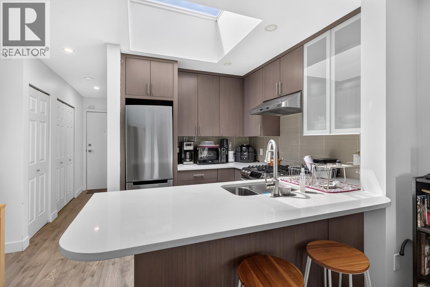 401 688 E 16th Avenue, Vancouver, British Columbia  V5T 2V4 - Photo 2 - R3143783