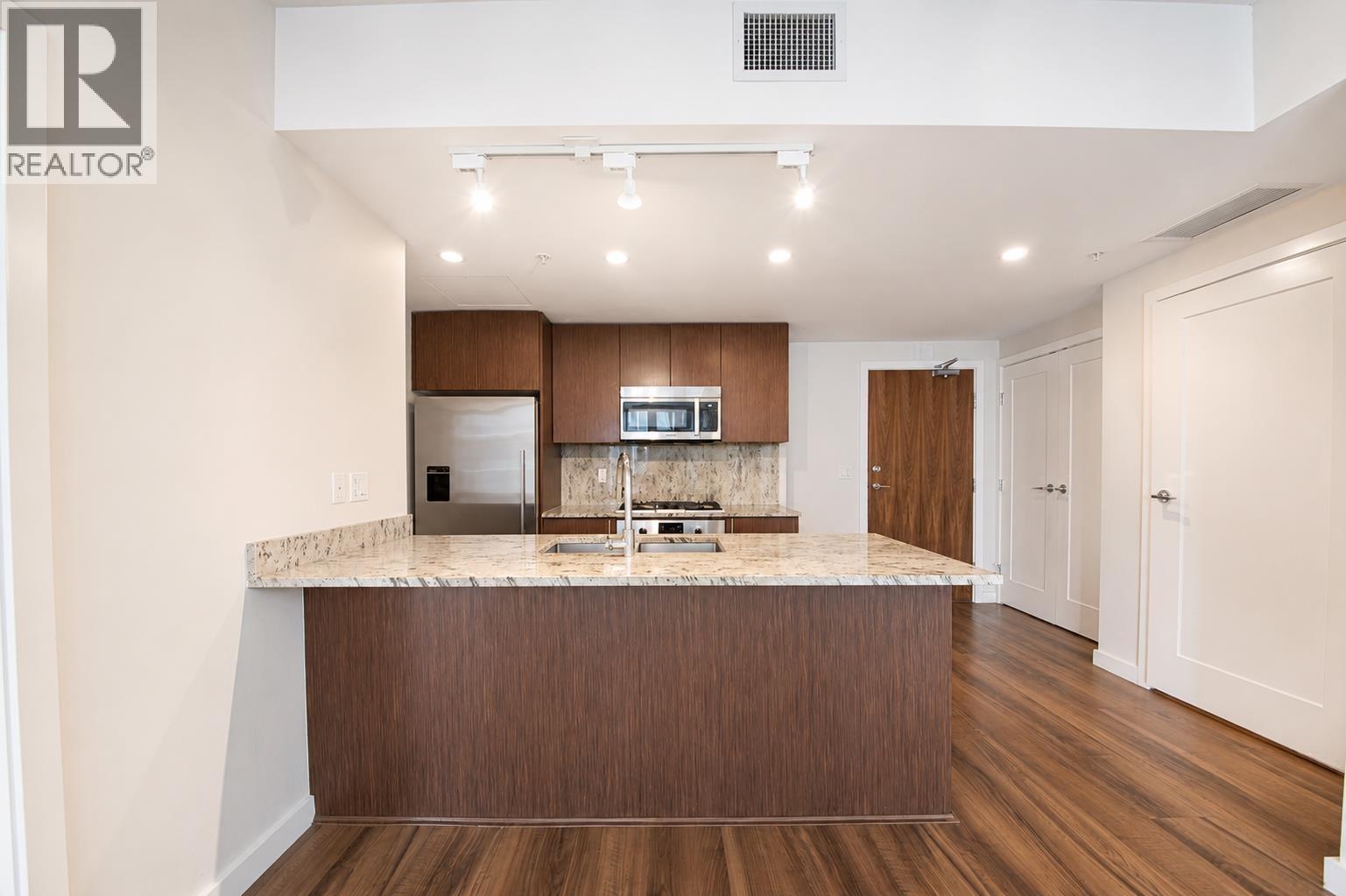 812 8688 Hazelbridge Way, Richmond, British Columbia  V6X 0R6 - Photo 4 - R3143815