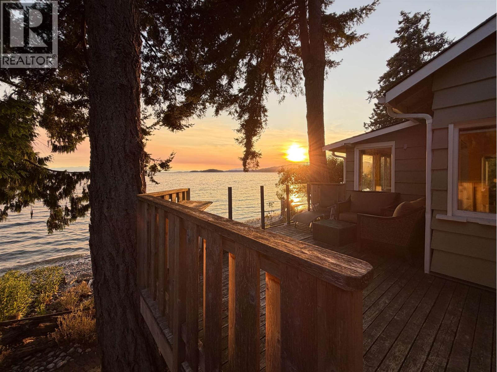 4861 SUNSHINE COAST HIGHWAY, Sechelt, British Columbia