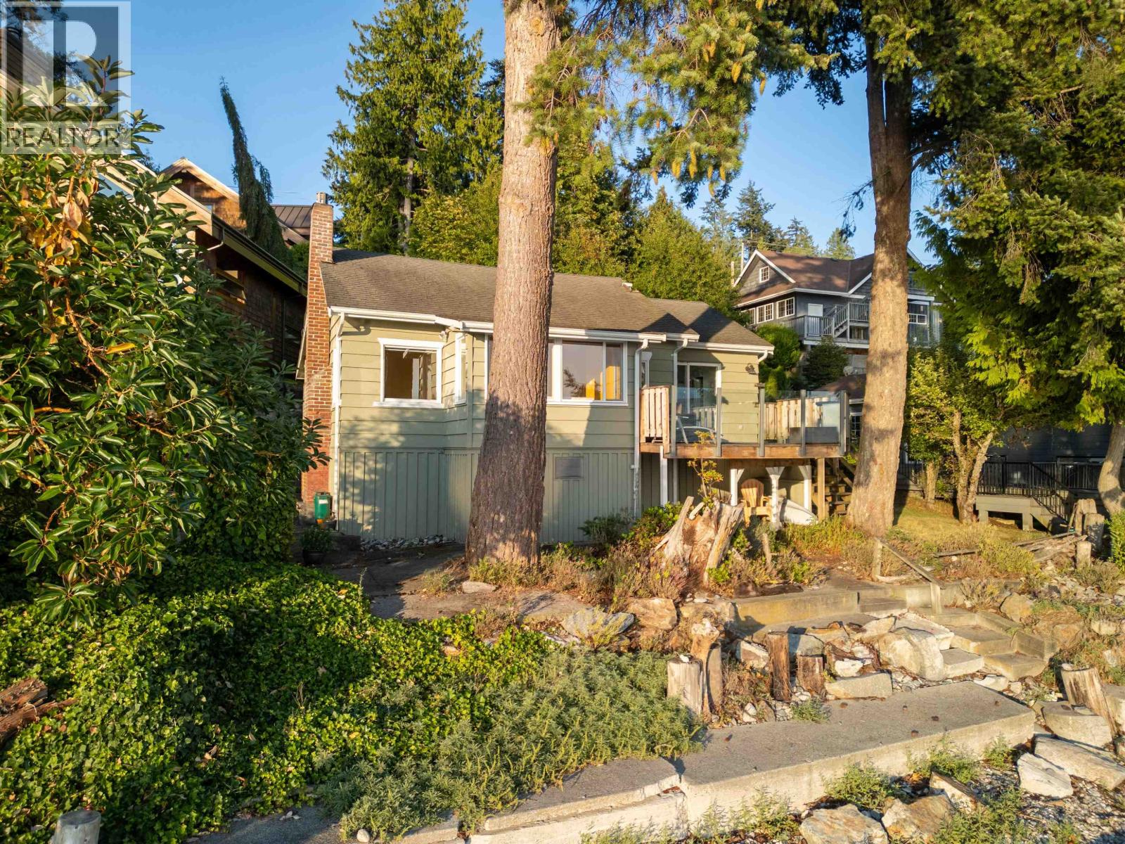4861 Sunshine Coast Highway, Sechelt, British Columbia  V7Z 0B6 - Photo 2 - R3143841
