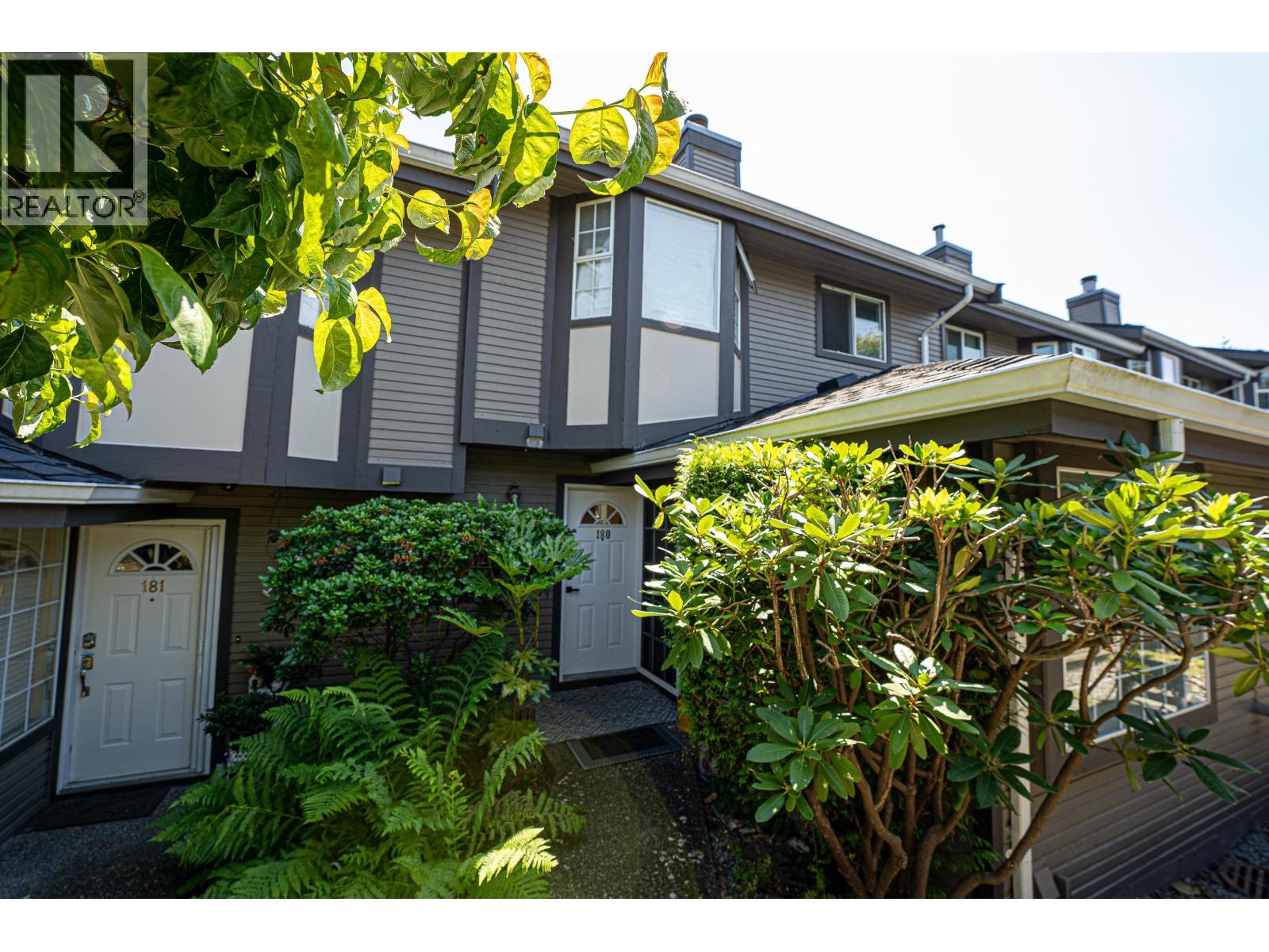 180 1140 Castle Crescent, Port Coquitlam, British Columbia  V3C 5R4 - Photo 2 - R3143781