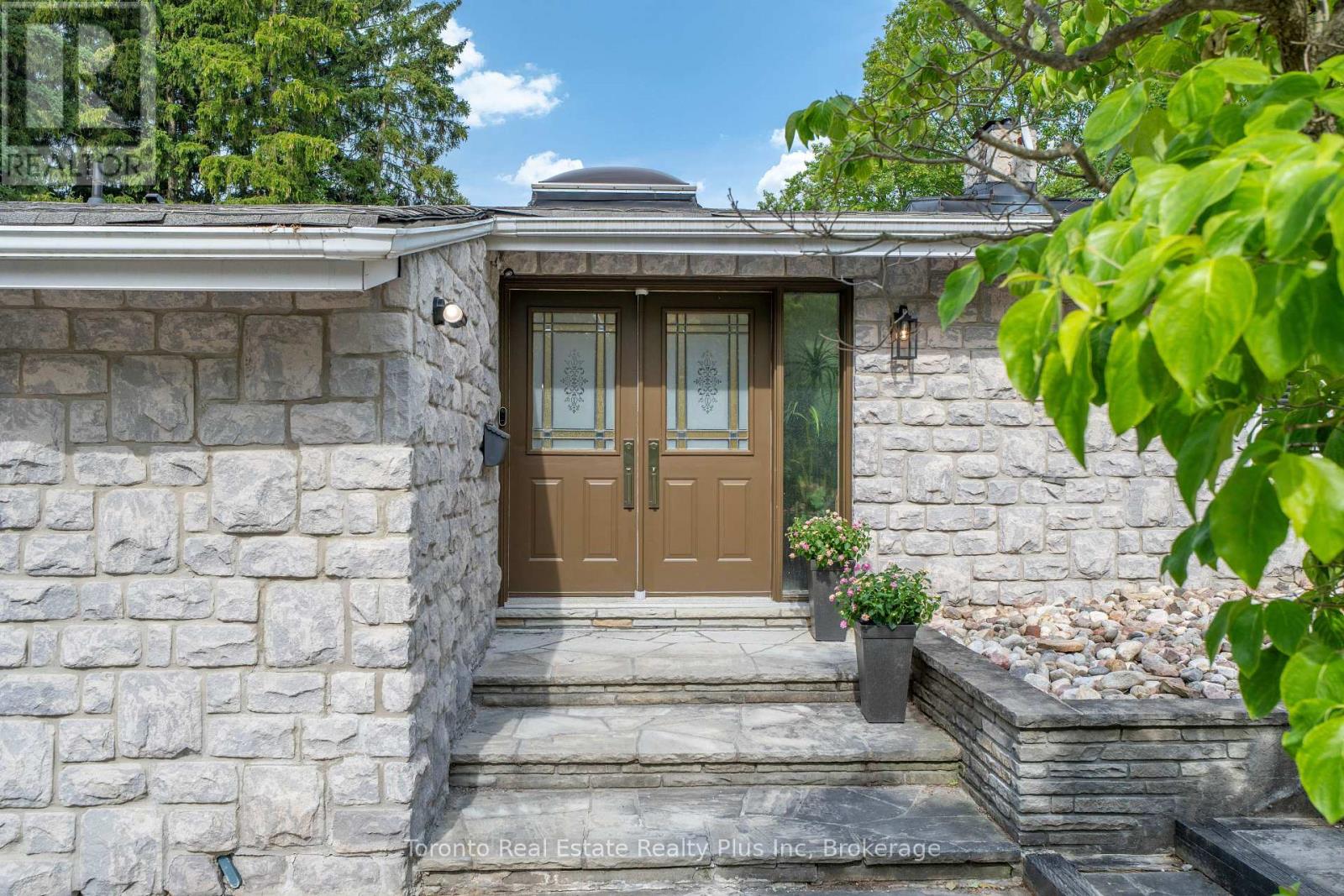 39 Dove Lane, Markham, Ontario  L3T 1W1 - Photo 4 - N13535504