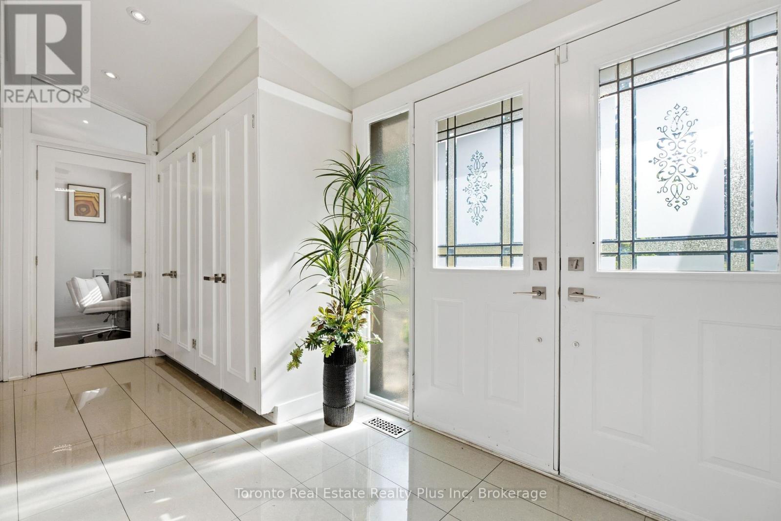 39 Dove Lane, Markham, Ontario  L3T 1W1 - Photo 6 - N13535504