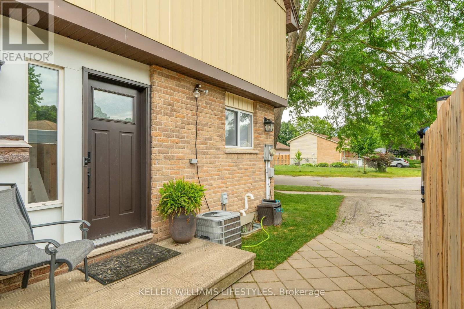 26 Caprice Crescent, London East, Ontario  N5V 3M2 - Photo 5 - X13535586