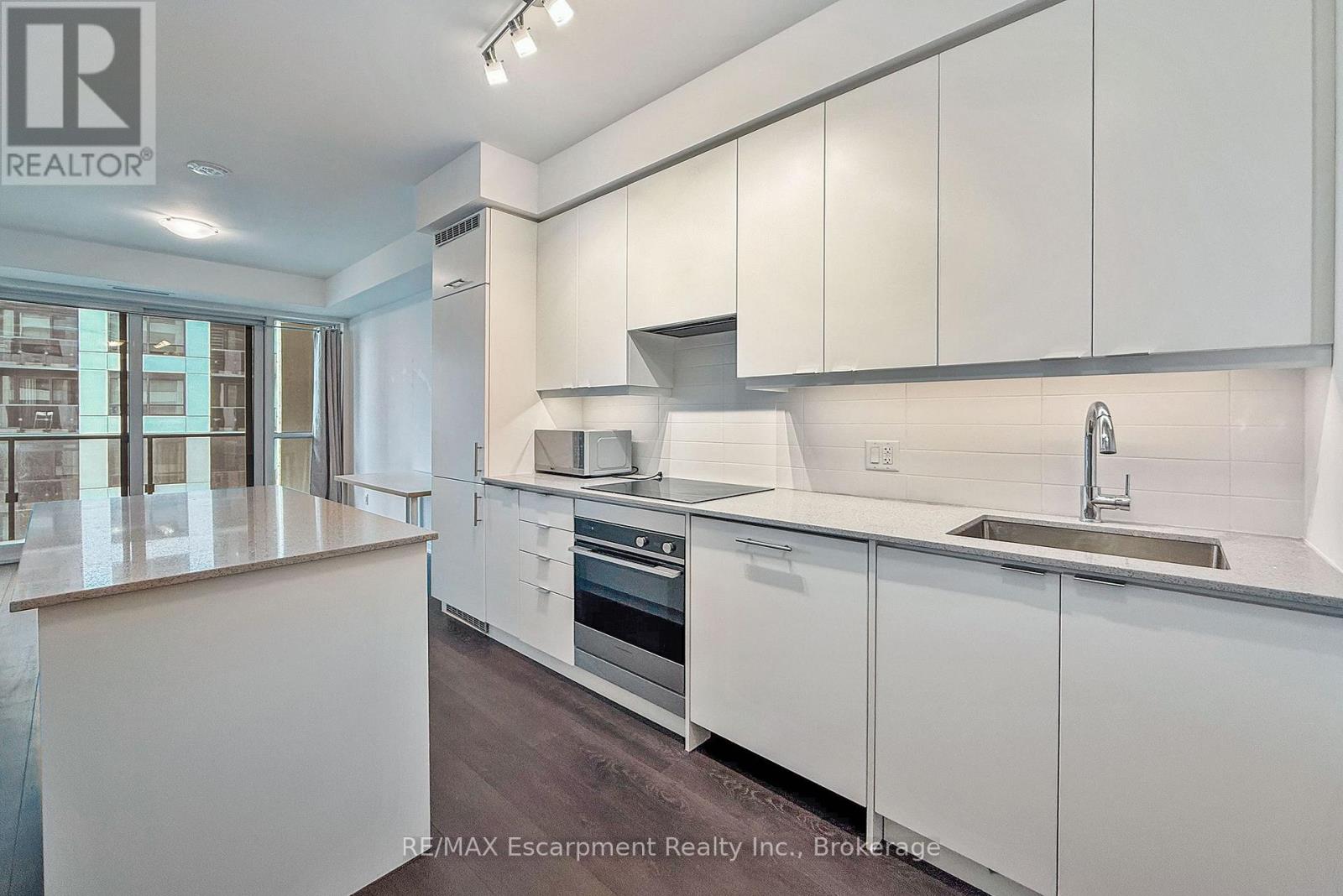 2109 - 30 Elm Drive W, Mississauga, Ontario  L5B 0N6 - Photo 10 - W13535558