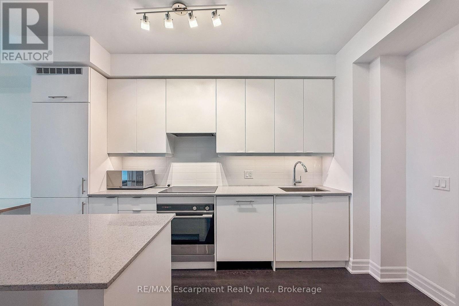 2109 - 30 Elm Drive W, Mississauga, Ontario  L5B 0N6 - Photo 11 - W13535558