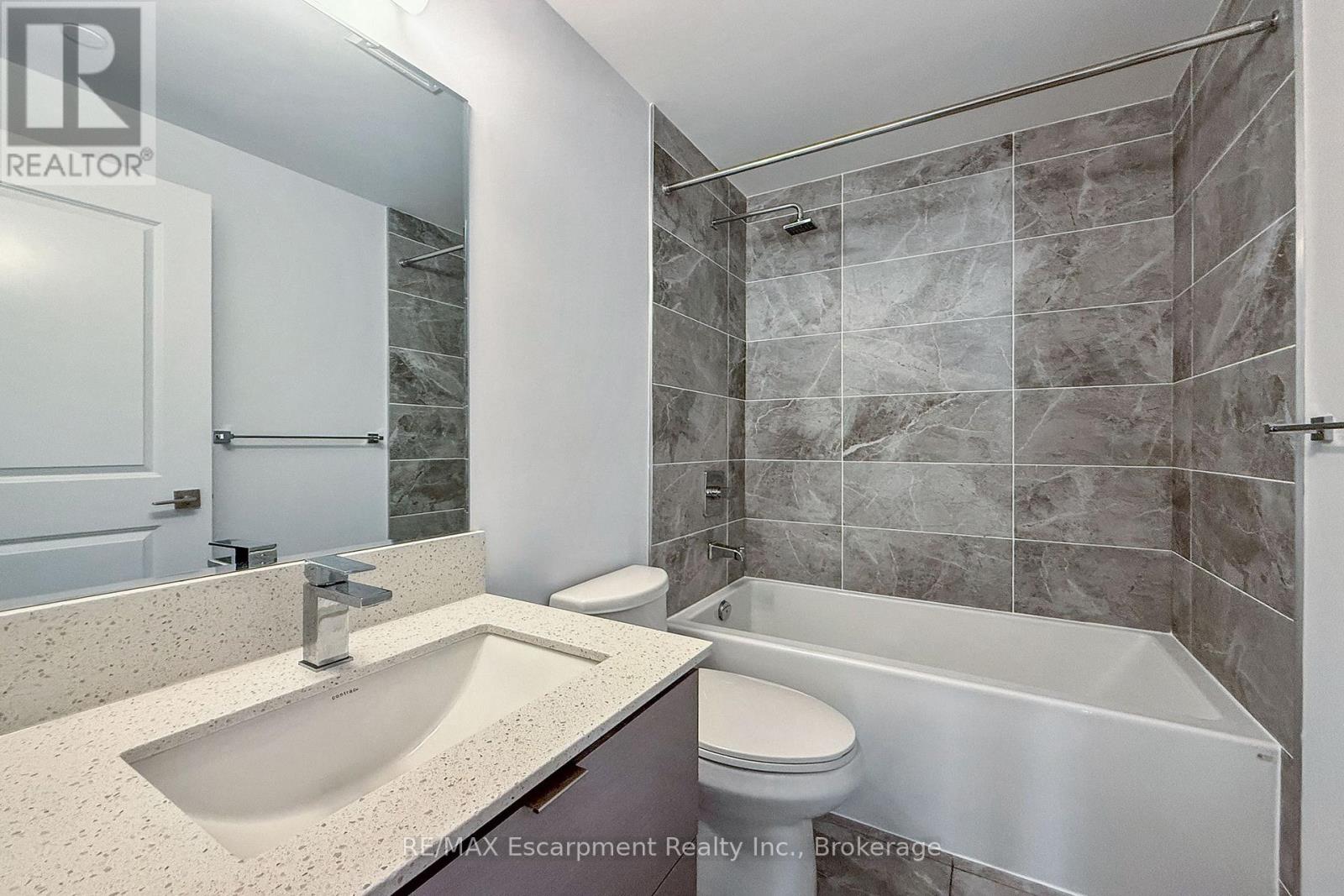 2109 - 30 Elm Drive W, Mississauga, Ontario  L5B 0N6 - Photo 3 - W13535558