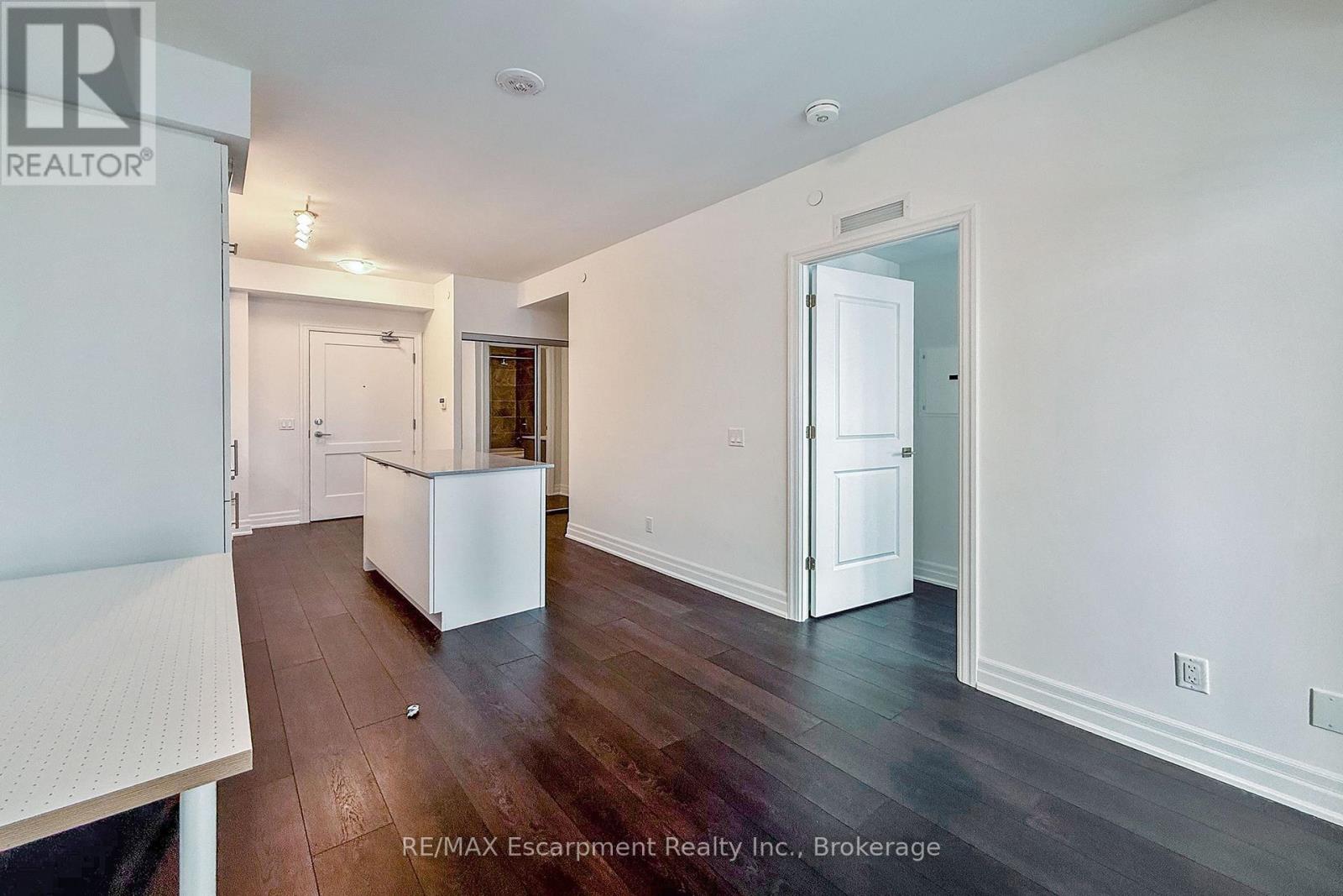 2109 - 30 Elm Drive W, Mississauga, Ontario  L5B 0N6 - Photo 5 - W13535558