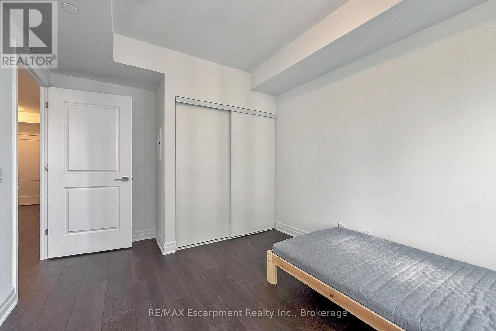 2109 - 30 Elm Drive W, Mississauga, Ontario  L5B 0N6 - Photo 6 - W13535558