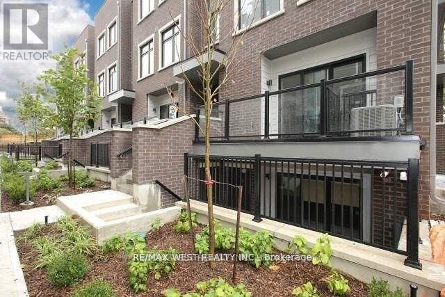 17 - 66 Longbranch Avenue, Toronto, Ontario M8W 3J4 - Photo 2 - W13535574