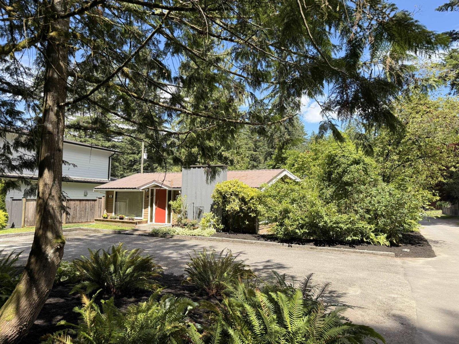 542 Park Drive, Cultus Lake North, Cultus Lake, British Columbia  V2R 4Z8 - Photo 2 - R3143761