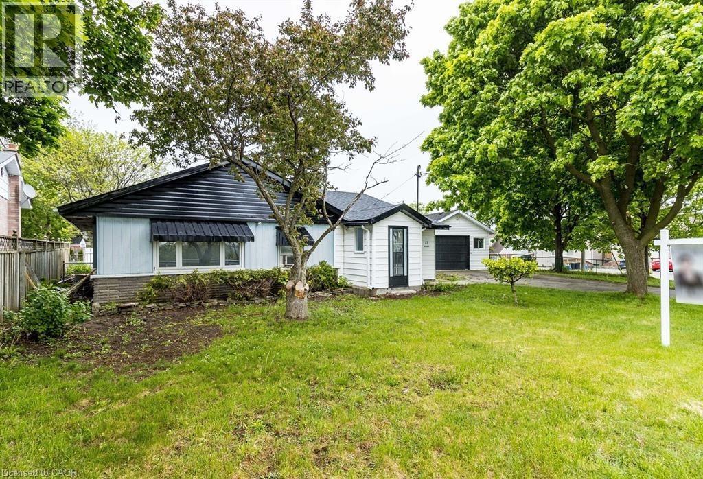 15 SPIERS Crescent, Cambridge, Ontario