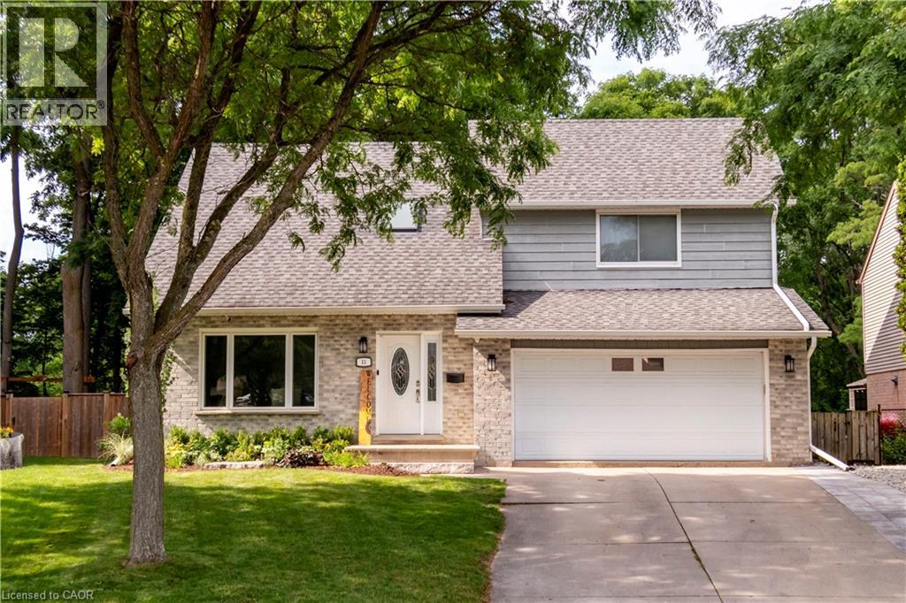 15 MCLEOD Court, Kitchener