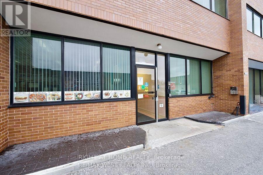 111 - 40 WYNFORD DRIVE N, Toronto (Banbury-Don Mills)