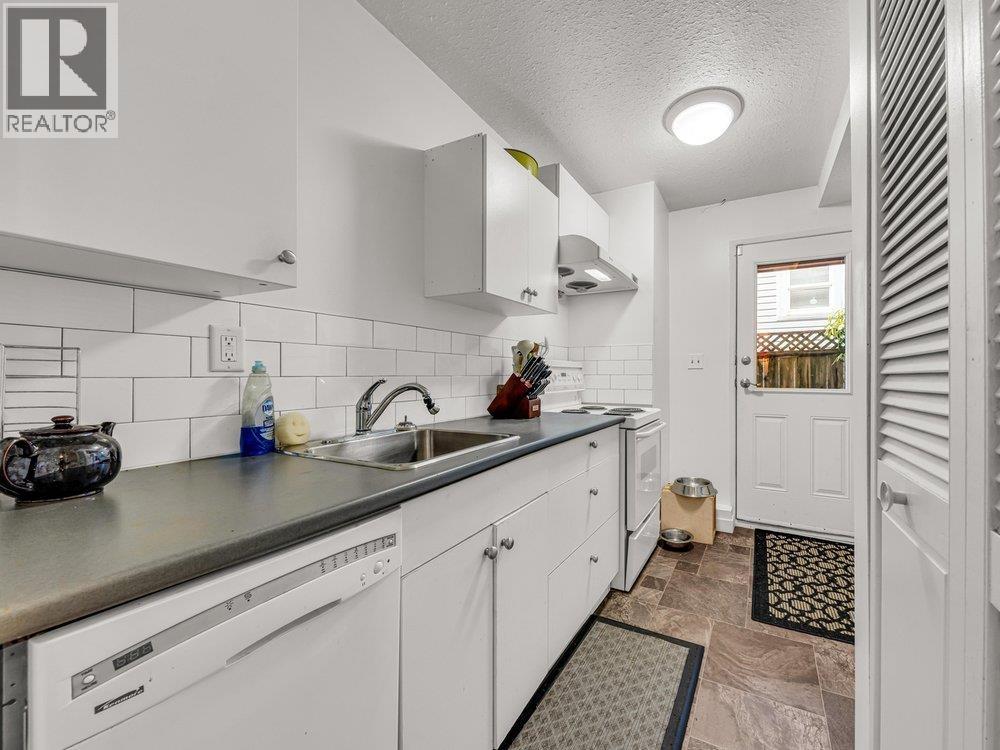 151 N Holdom Avenue, Burnaby, British Columbia  V5B 1K2 - Photo 18 - R3143884