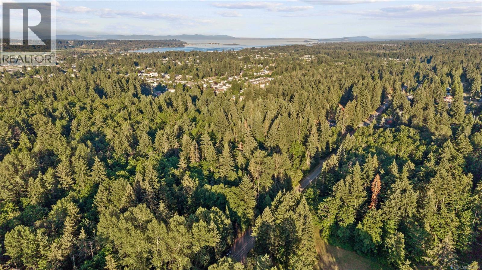 750 Arden Rd, Courtenay, British Columbia  V9N 9K3 - Photo 2 - 1042474