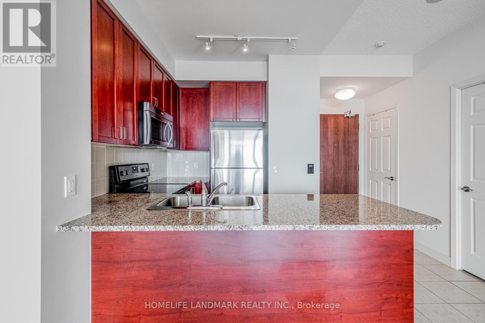 1712 - 339 Rathburn Road W, Mississauga, Ontario  L5B 0K6 - Photo 7 - W13535616