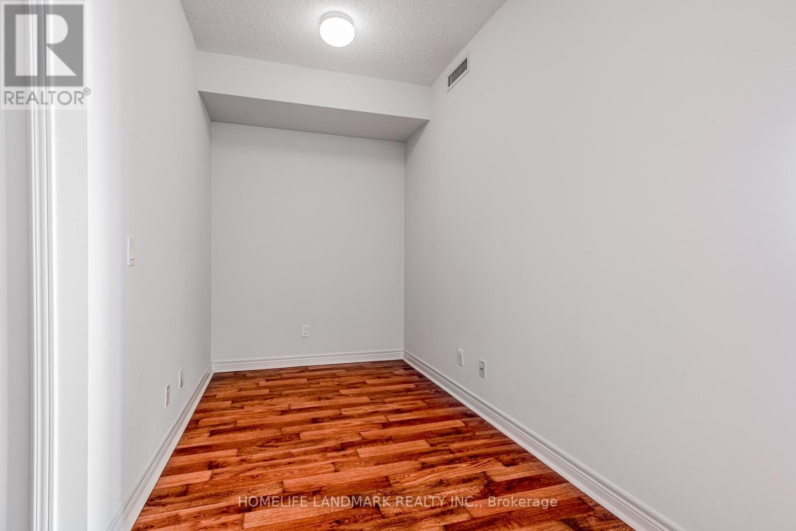 1712 - 339 Rathburn Road W, Mississauga, Ontario  L5B 0K6 - Photo 8 - W13535616