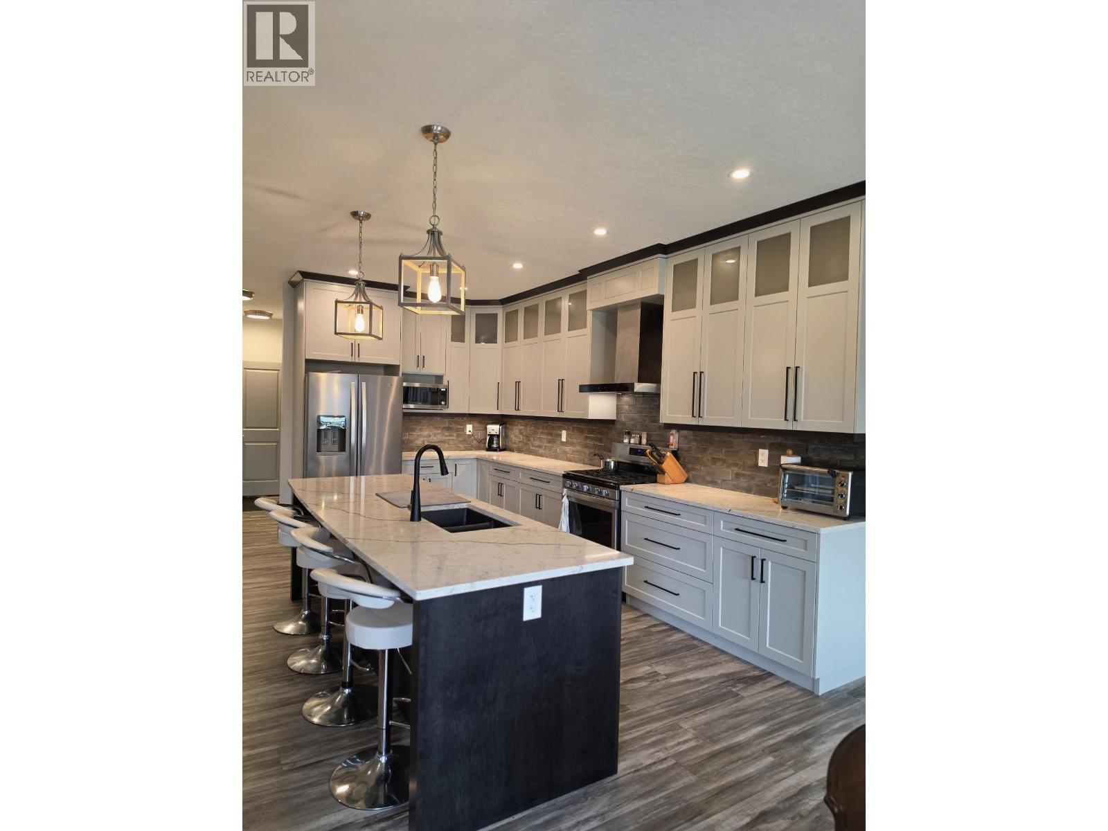 7118 Foxridge Court, Prince George, British Columbia  V2N 0H2 - Photo 7 - R3143785