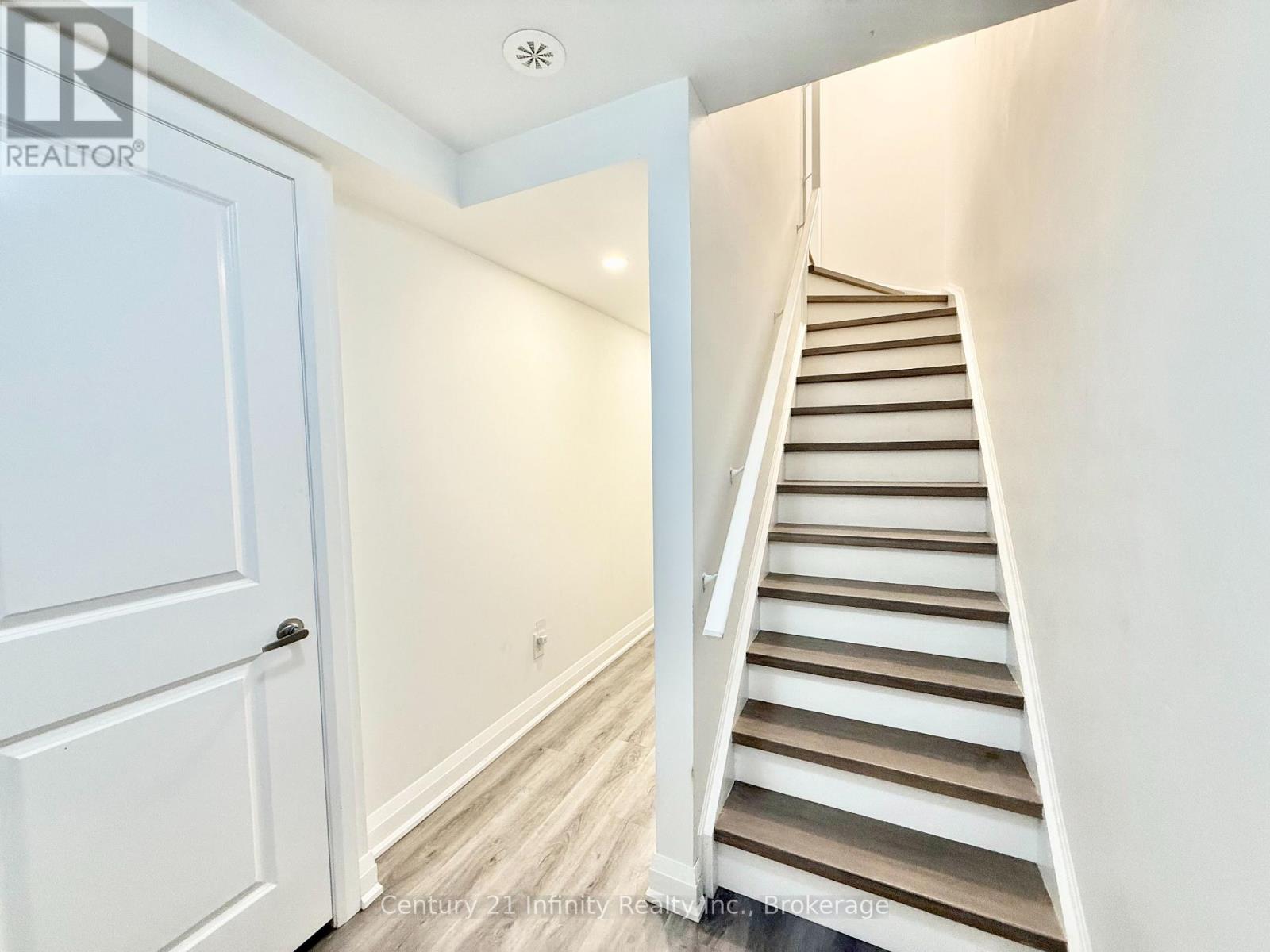 2 - 36 Elkington Crescent, Whitby, Ontario  L1P 0L7 - Photo 7 - E13535694