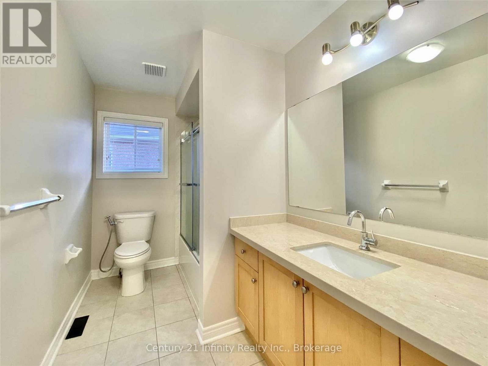 5688 Pegasus Street, Mississauga, Ontario  L5M 7G2 - Photo 15 - W13535696