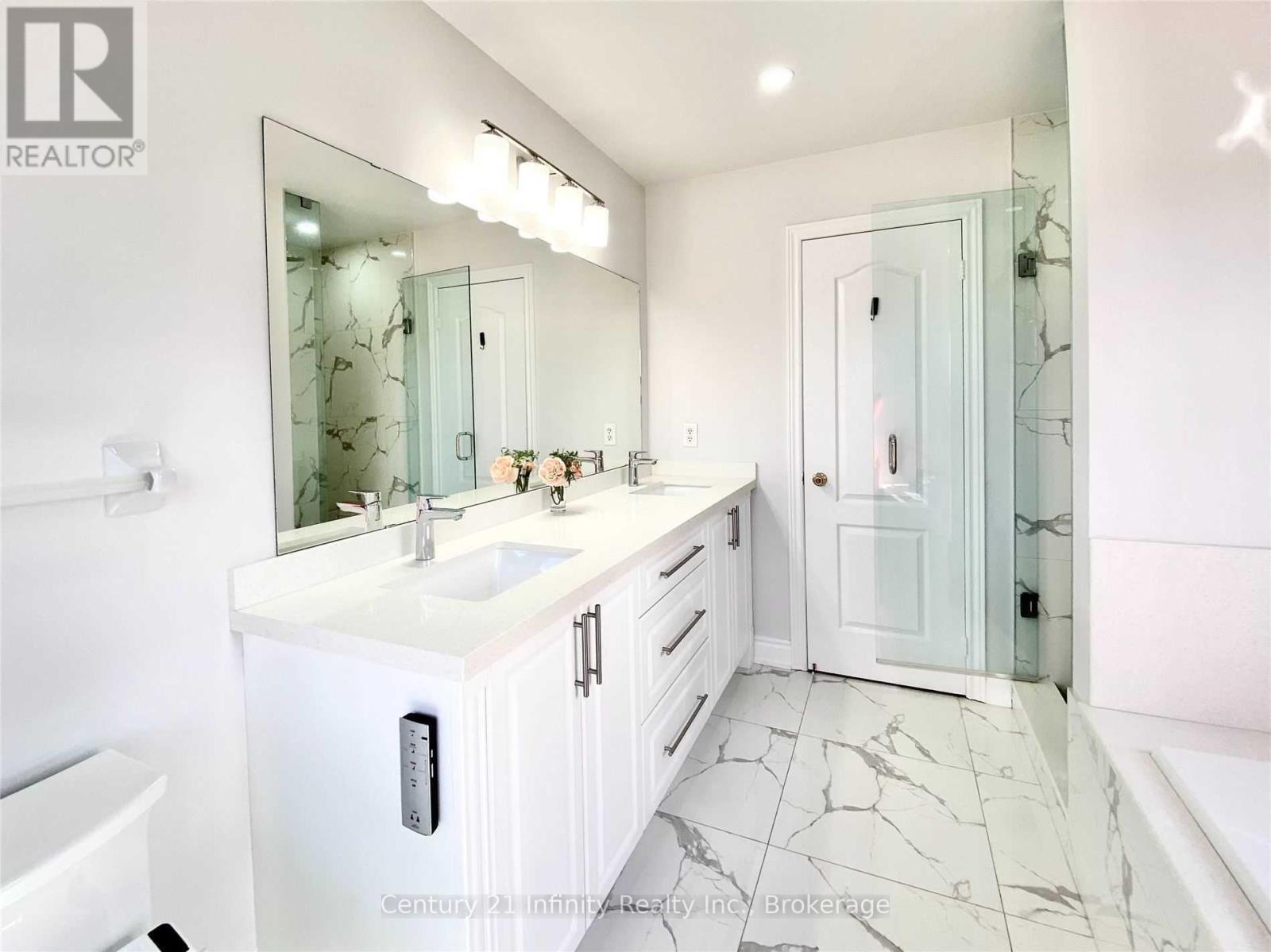 5688 Pegasus Street, Mississauga, Ontario  L5M 7G2 - Photo 19 - W13535696
