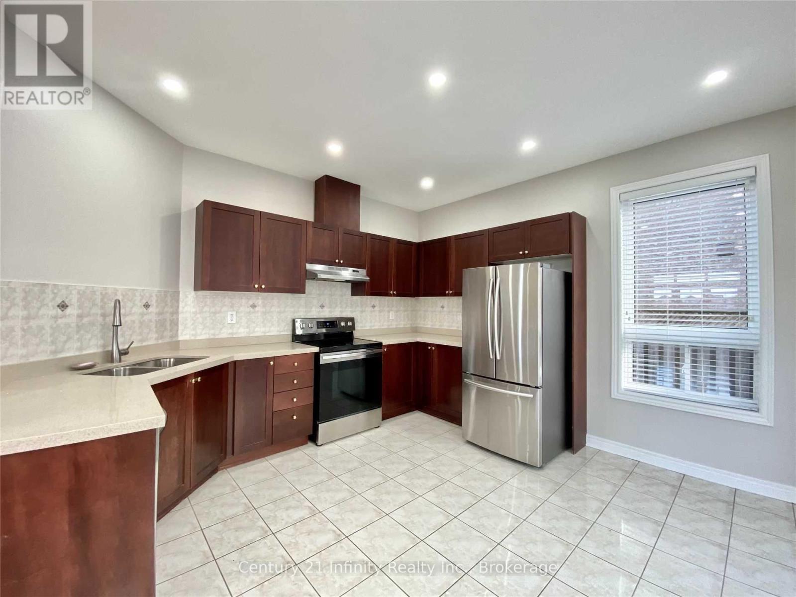 5688 Pegasus Street, Mississauga, Ontario  L5M 7G2 - Photo 8 - W13535696