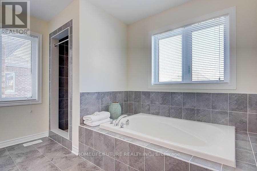 1011 Wrenwood Drive, Oshawa, Ontario  L1K 0Y1 - Photo 19 - E13535634