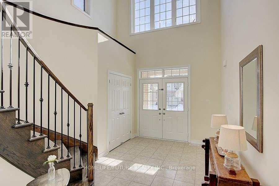 1011 Wrenwood Drive, Oshawa, Ontario  L1K 0Y1 - Photo 3 - E13535634