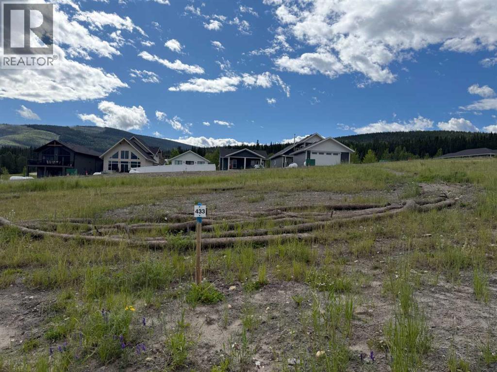433 LILY Avenue, Nordegg