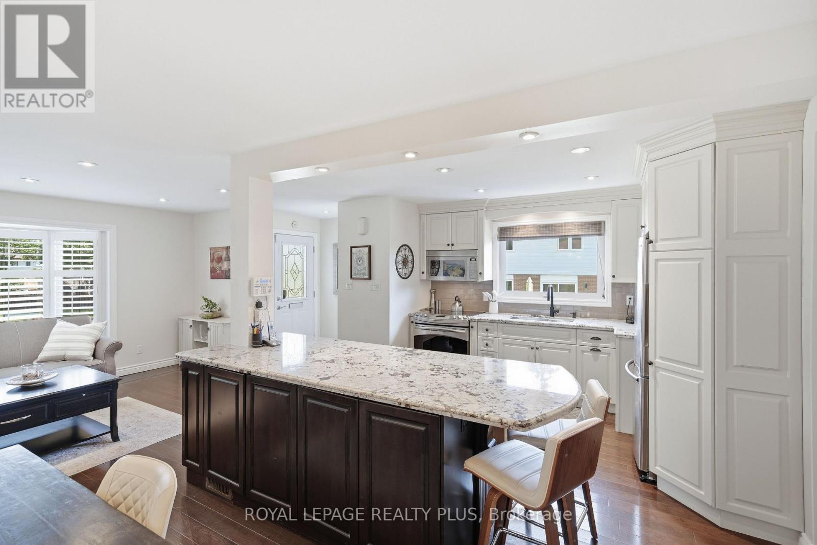 6 Merrydrew Court, Mississauga, Ontario  L5M 1W7 - Photo 17 - W13535670