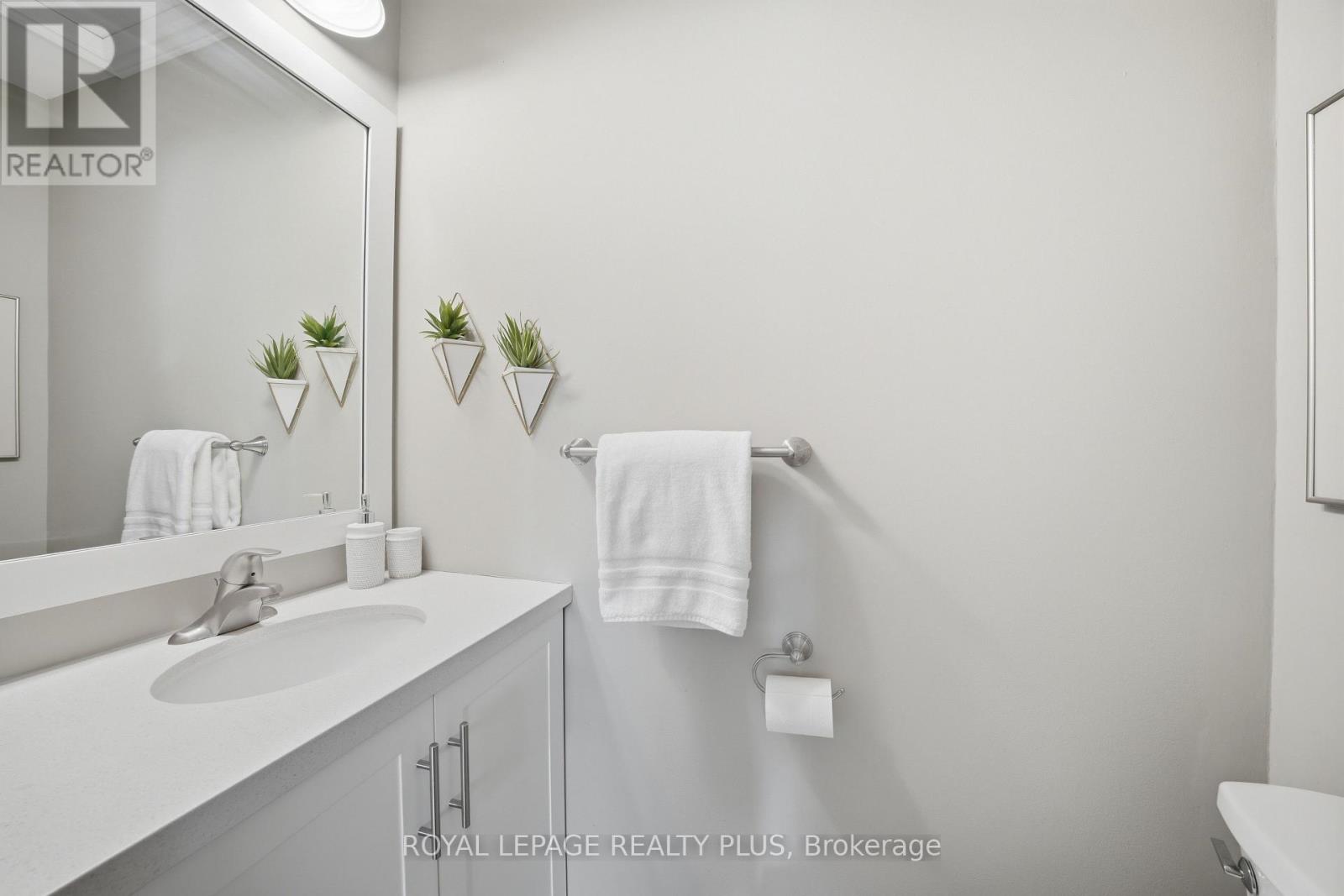 6 Merrydrew Court, Mississauga, Ontario  L5M 1W7 - Photo 27 - W13535670